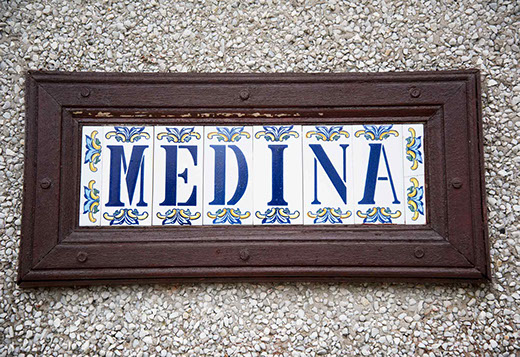 Medina Sign in Portree